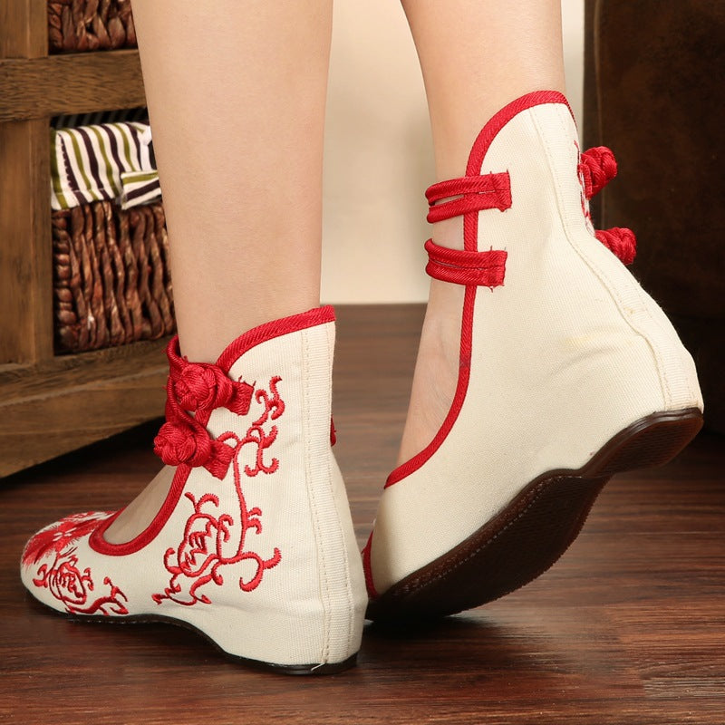 Beijing Embroidered Dance Shoes